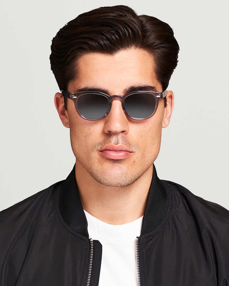 Óculos de Sol Oliver Peoples Sheldrake - Estilo e Conforto Clássico