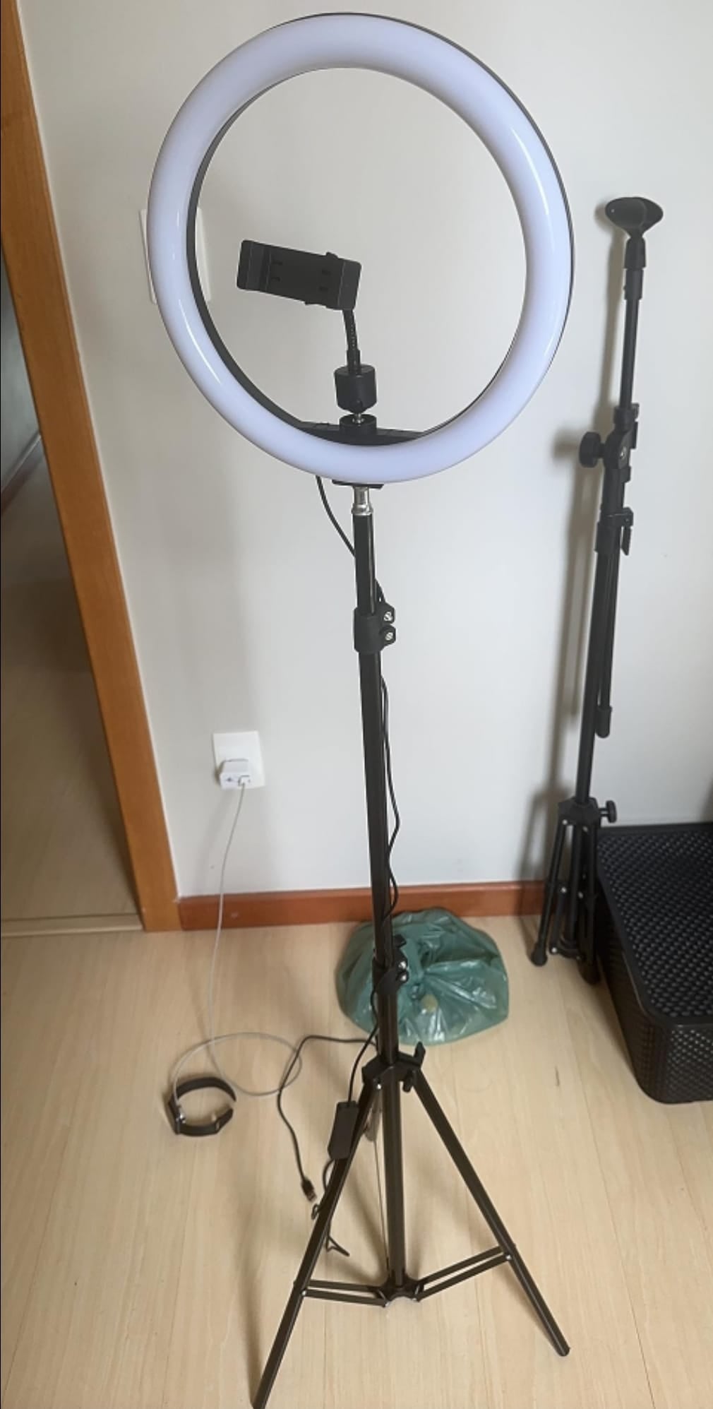 Anel de Luz LED Profissional (Ring Light) com Tripé e Suporte para Celular - Iluminação Perfeita para Vídeos e Fotos