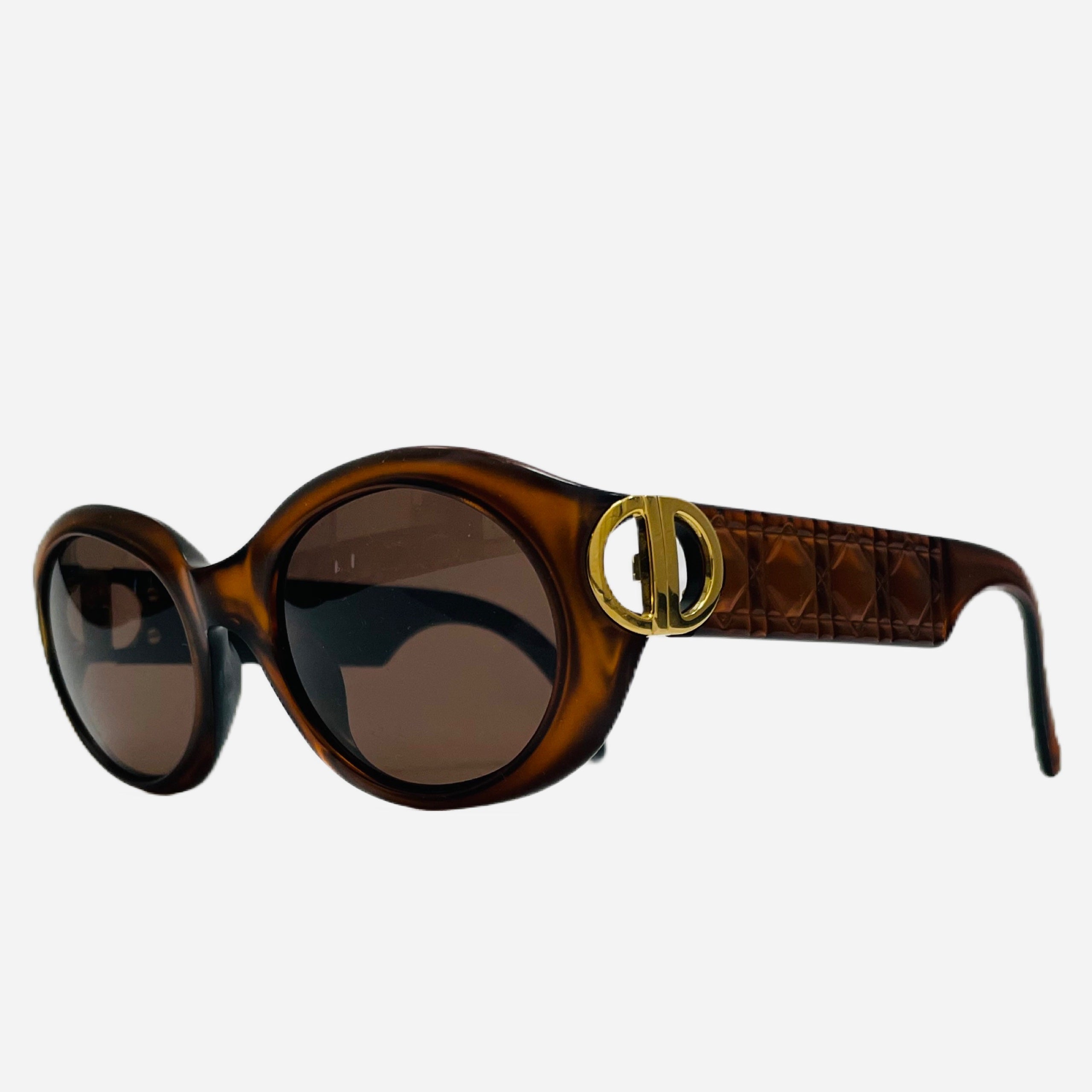 Óculos de Sol Dior DIORAMA CLUB EYM/AP - Preto Elegância e Estilo