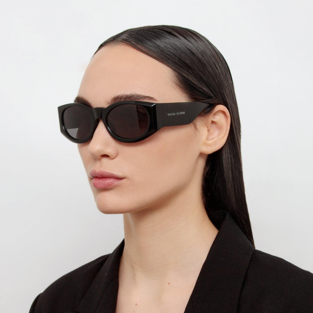 Óculos de Sol Linda Farrow Max D-Frame - Elegância Angular em Acetato