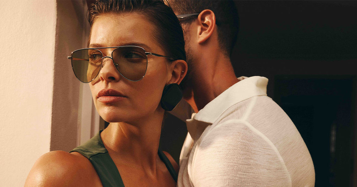 Óculos de Sol Le Specs Outta Love - Elegância Oval e Minimalista